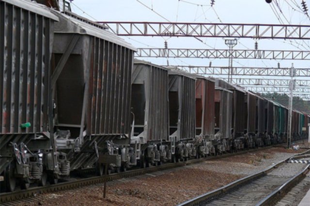 Грузовые поезда пустили по дороге в обход Украины на регулярной основе