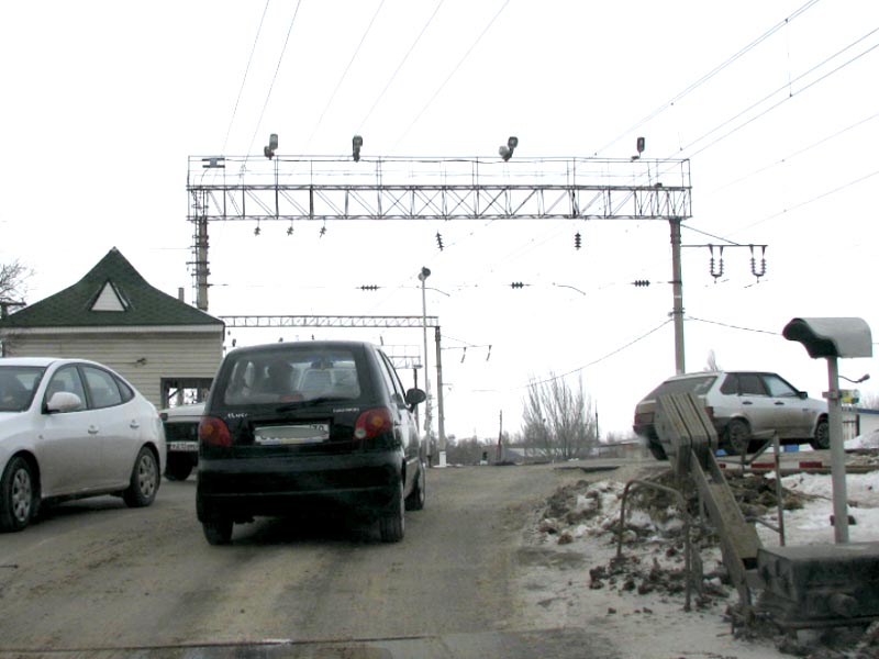 Два самых оживлённых железнодорожных переезда Астрахани переведены на современное светодиодное освещение